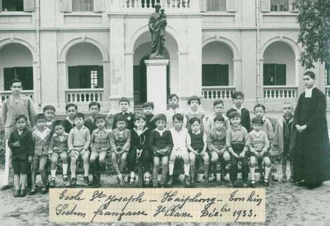 Une classe en 1953