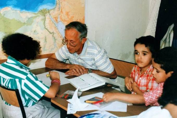 L'aide au devoir est un support pour le dialogue avec les jeunes