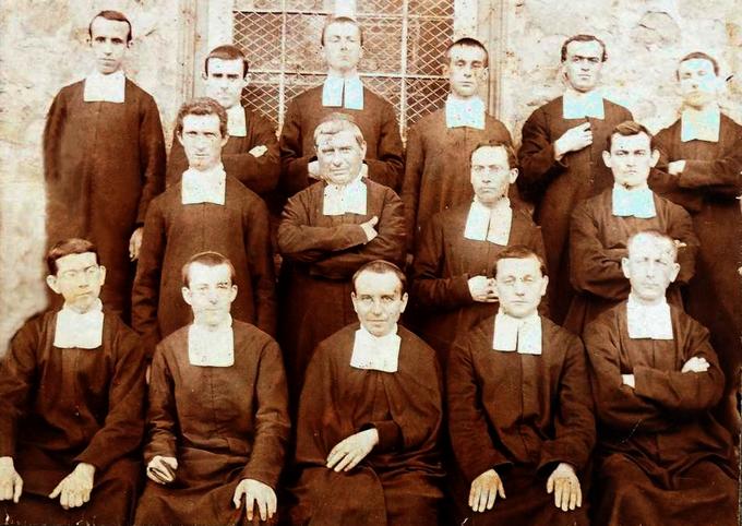 Un groupe de Frères fondateurs à Cuba